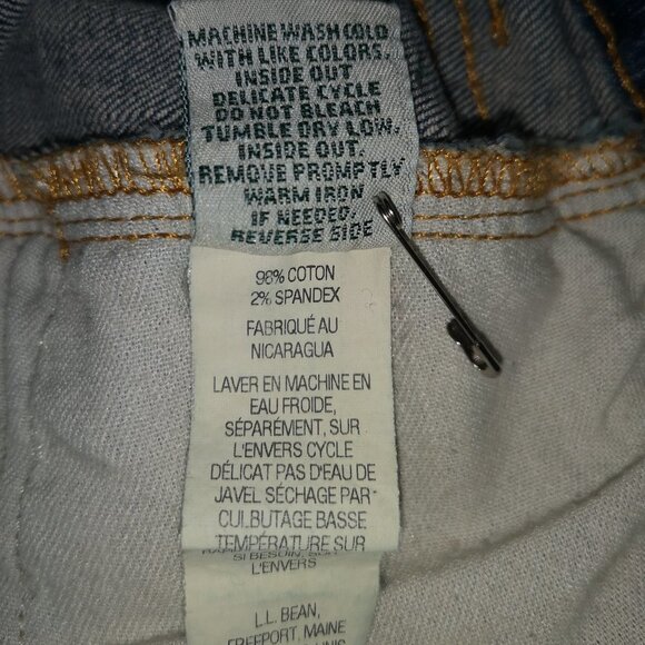 L.L. Bean Ladies Size 16 Classic Fit Straight Leg Medium Wash  Blue Jeans - Picture 7 of 9